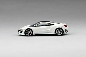 ACURA NSX 2017 (LHD) - 130R БЕЛЫЙ — фото 3