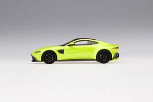 ASTON MARTIN VANTAGE - 2018 ЗЕЛЕНЫЙ ЛАЙМ С ЧЕРНЫМ — фото 3