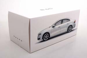 VOLVO S60 (2015), CRYSTAL WHITE PEARL — фото 4