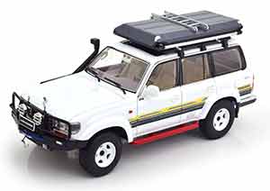 TOYOTA LAND CRUISER J8 / ТОЙОТА ЛЭНД КРУЗЕР БЕЛЫЙ, С АКСЕССУАРАМИ