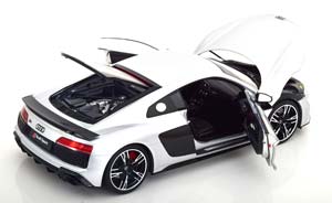 AUDI R8 2022 SILVER — фото 4