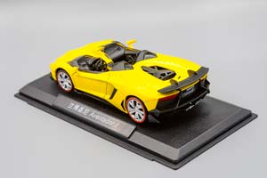 LAMBORGHINI AVENTADOR J, ЖЁЛТЫЙ — фото 3