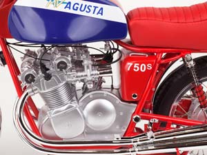 AGUSTA 750S 1972 КРАСНЫЙ С СИНИМ — фото 12