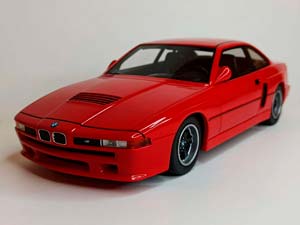 BMW M8 850 (E31) 1:18 SСHUCO