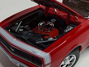 CHEVROLET CAMARO SS 396 CABRIO RED 1:18 — фото 3