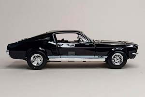 FORD MUSTANG FASTBACK 1967 BLACK MAISTO 1:18 — фото 5