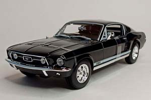 FORD MUSTANG FASTBACK 1967 BLACK MAISTO 1:18