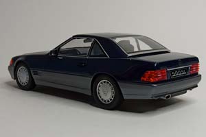 MERCEDES SL500 W129 (R129) 1:18 KK SCALE BLUE — фото 8