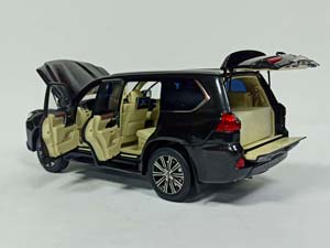 LEXUS LX 570 KYOSHO BLACK 1:18 — фото 3