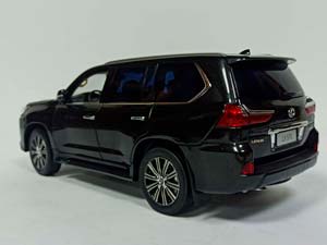 LEXUS LX 570 KYOSHO BLACK 1:18 — фото 5