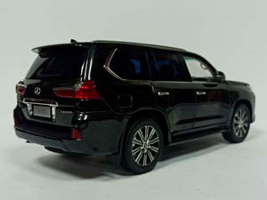 LEXUS LX 570 KYOSHO BLACK 1:18 — фото 7