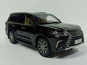 LEXUS LX 570 KYOSHO BLACK 1:18 — фото 8