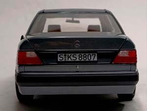 MERCEDES 500E (E500) 1990 W124 "ВОЛЧОК" 1:18 — фото 7