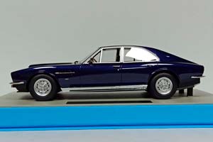 ASTON MARTIN LAGONDA SALOON 1974 BLUE 1:18 — фото 2