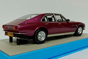 ASTON MARTIN LAGONDA SALOON 1974 RED 1:18 — фото 4