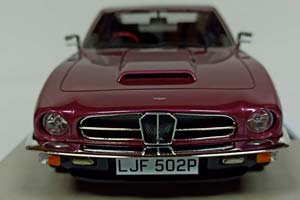 ASTON MARTIN LAGONDA SALOON 1974 RED 1:18 — фото 8