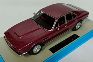 ASTON MARTIN LAGONDA SALOON 1974 RED 1:18 — фото 9