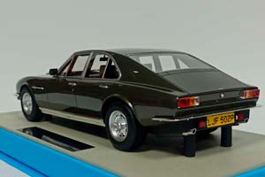 ASTON MARTIN LAGONDA 1974 OLIVE GREEN 1:18 — фото 2