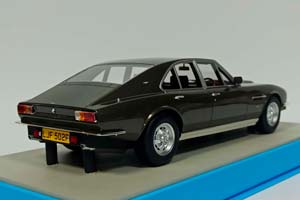 ASTON MARTIN LAGONDA 1974 OLIVE GREEN 1:18 — фото 4
