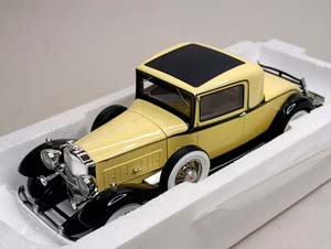 PACKARD 902 STANDART EIGHT COUPE BOS MODELS 1:18