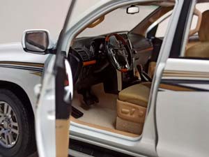 TOYOTA LAND CRUISER PRADO ДИЛЕРСКИЙ 1:18 — фото 4