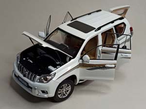 TOYOTA LAND CRUISER PRADO ДИЛЕРСКИЙ 1:18 — фото 2