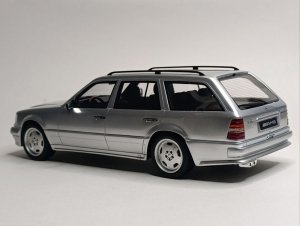 MERCEDES E36 AMG S124 (W124) 1:18 OTTOMOBILE — фото 2