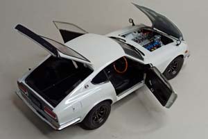 NISSAN FAIRLADY Z (S30) WHITE KYOSHO 1:18 — фото 7