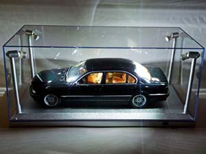 БОКС КОЛПАК ВИТРИНА ДЛЯ МОДЕЛЕЙ.БЕЛЫЙ СЕРЕБРО 1:18 — фото 3