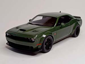 DODGE CHALLENGER R/T WIDEBODY 1:18 GT SPIRIT