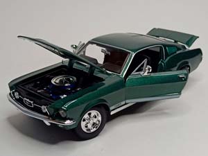 FORD MUSTANG GTA FASTBACK 1967 MAISTO 1:18 — фото 2