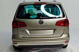 VW VOLKSWAGEN SHARAN 2010 SILVER MINICHAMPS 1:18 — фото 6