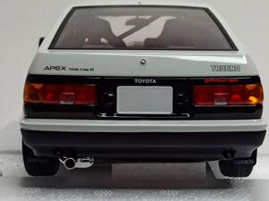 TOYOTA SPRINTER TRUENO (AE86) 1:18 AUTOART — фото 5