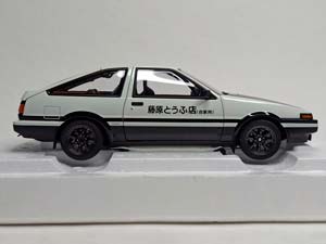 TOYOTA SPRINTER TRUENO (AE86) 1:18 AUTOART — фото 9