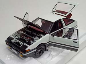 TOYOTA SPRINTER TRUENO (AE86) 1:18 AUTOART — фото 2