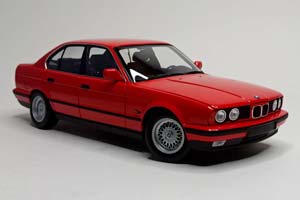 BMW 535I E34 1988 RED 1:18 MINICHAMPS — фото 6