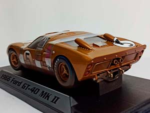 FORD GT 40 MK II #5 SHELBY COLLECTIBLES 1:18 — фото 4