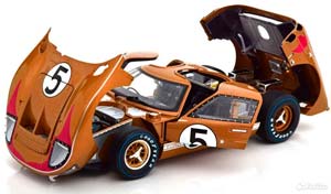 FORD GT 40 MK II #5 SHELBY COLLECTIBLES 1:18 — фото 2
