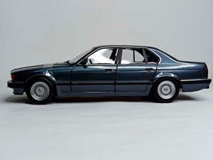 BMW 730I E32 1986 GREY 1:18 MINICHAMPS — фото 3