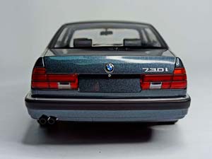 BMW 730I E32 1986 GREY 1:18 MINICHAMPS — фото 5