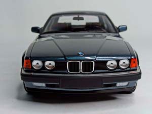 BMW 730I E32 1986 GREY 1:18 MINICHAMPS — фото 8