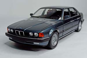 BMW 730I E32 1986 GREY 1:18 MINICHAMPS