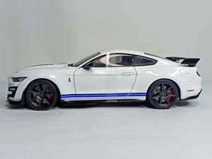FORD MUSTANG SHELBY GT500 FAST TRACK 1:18 SOLIDO — фото 2