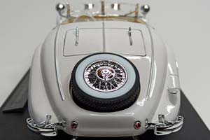 MERCEDES 500K SPECIALROADSTER 1936 MAISTO 1:18 — фото 3