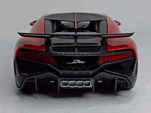BUGATTI DIVO RED 1:18 BBURAGO — фото 5