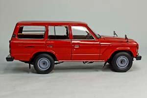 TOYOTA LAND CRUISER 60 RED KYOSHO 1:18 — фото 7