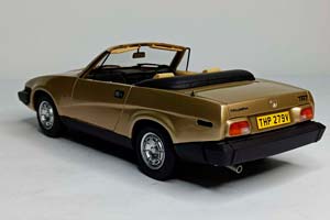 TRIUMPH TR-7 DNC GOLD BOS MODELS 1:18 — фото 3
