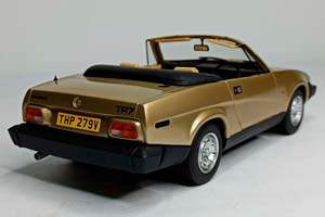 TRIUMPH TR-7 DNC GOLD BOS MODELS 1:18 — фото 5