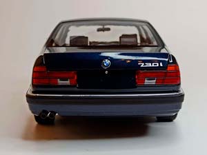 BMW 730I 1986 BLUE (E32) 1:18 MINICHAMPS — фото 4