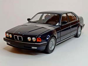 BMW 730I 1986 BLUE (E32) 1:18 MINICHAMPS